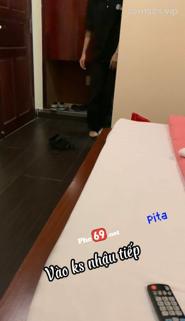 checker-pita-kham-dien-tho-em-sinh-vien-hoc-y-chich-3-hiep-lien-tiep-hinh-02-589×1024-1