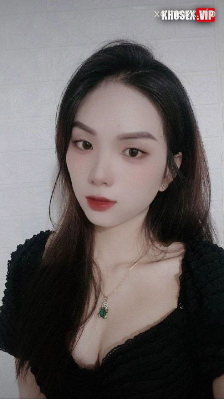 clip-sex-em-deo-kinh-vay-xanh-xinh-dam-dang-ngon-cuc-hot-full-clip-pic-phan-2-hinh-01