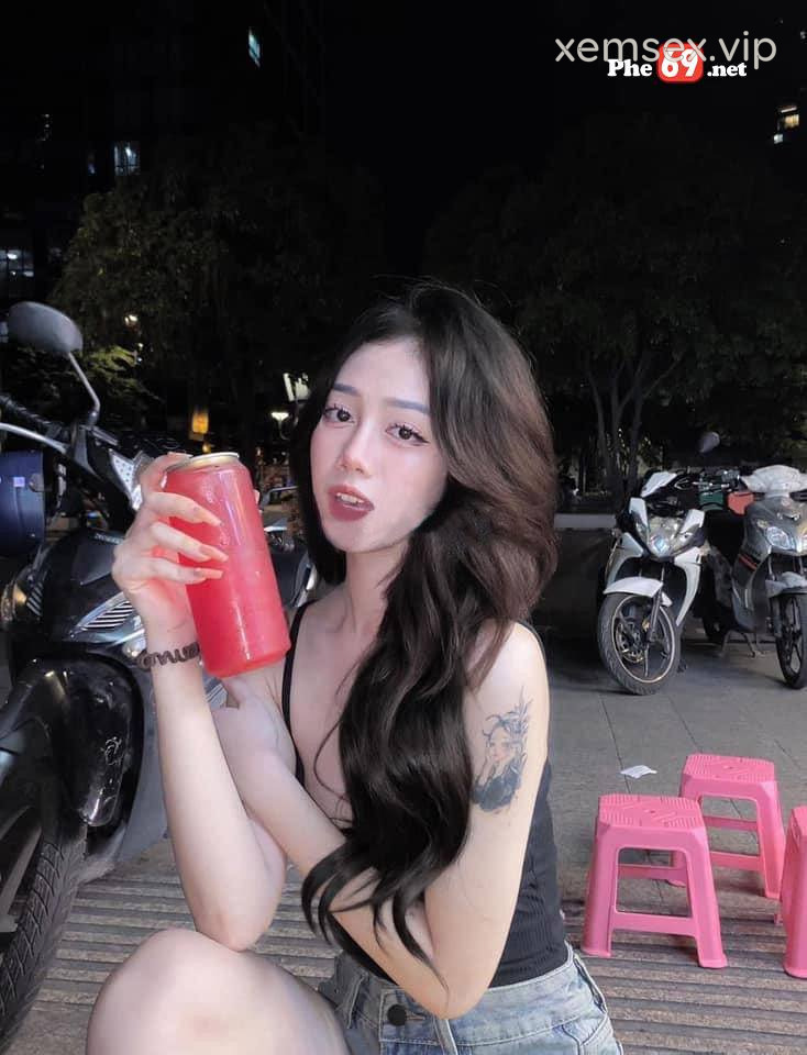 clip-sex-tay-troc-travelvids-chich-em-hua-vi-gai-xinh-ky-su-chan-rau-viet-nam-phan-1-hinh-02