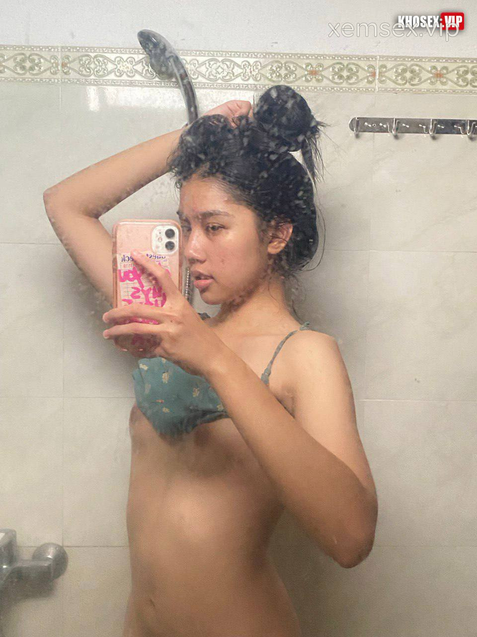 dit-gai-xinh-mac-lot-do-bao-anh-dap-tu-tu-thoi-ma-anh-dap-nhu-may-khau-full-clip-pic-hinh-06