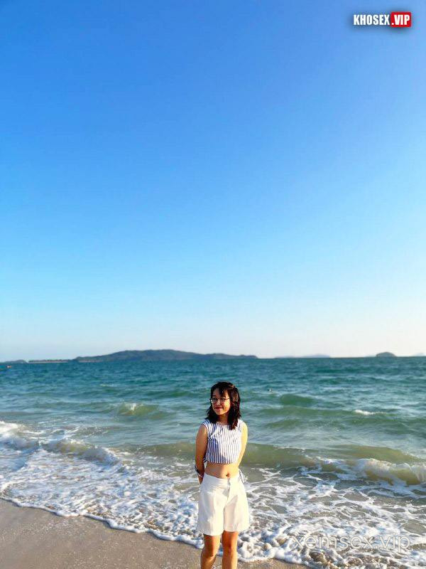 du-nam-sap-em-sinh-vien-deo-kinh-dam-dang-lam-em-suong-ren-ri-hinh-05