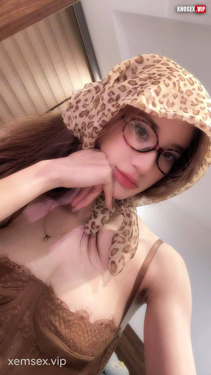 ha-quynh-trang-co-be-quang-khan-co-cap-vu-sieu-pham-lo-clip-sex-voi-ban-trai-full-clip-pic-hinh-01