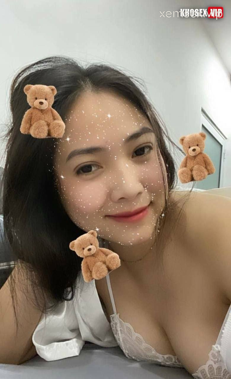 lo-clip-sex-be-nhi-vu-to-cuoi-ngua-voi-nguoi-yeu-ren-ri-hinh-04