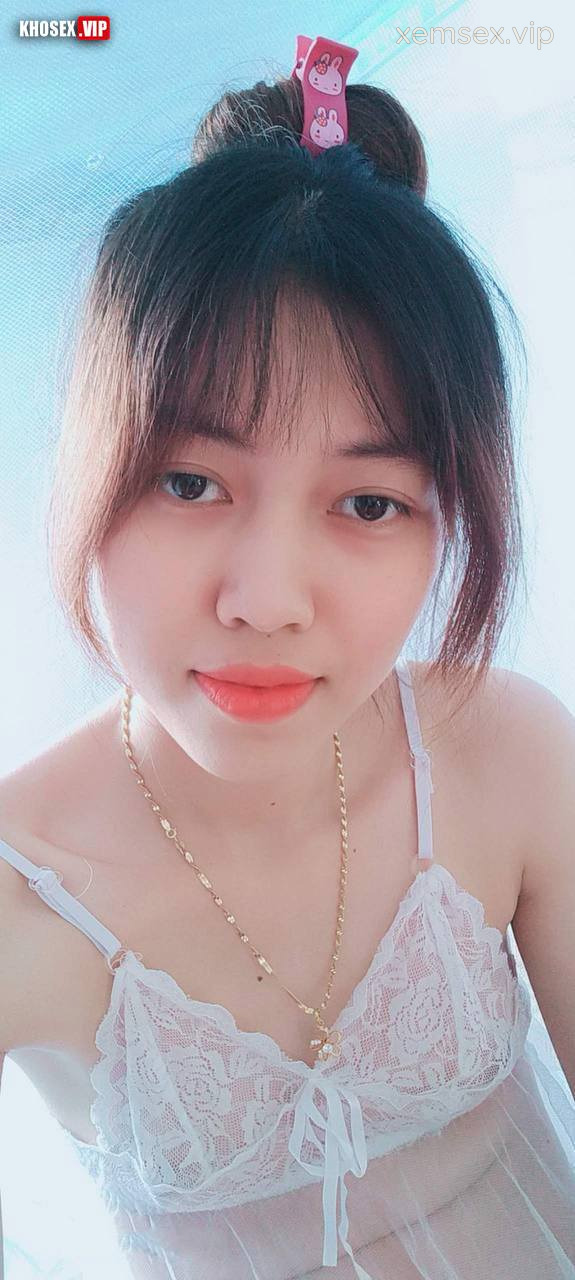 lo-clip-sex-cap-vo-chong-dam-dang-thich-du-public-cho-nguoi-khac-thay-full-clip-pic-phan-1-hinh-01