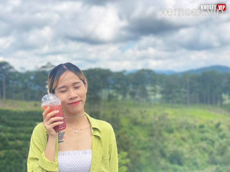 lo-clip-sex-cap-vo-chong-du-khau-dam-tren-ghe-tinh-yeu-hinh-04