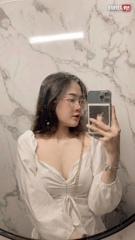 lo-clip-sex-em-hoc-sinh-deo-kinh-mac-ao-dai-dit-voi-ban-trai-full-clip-pic-hinh-06