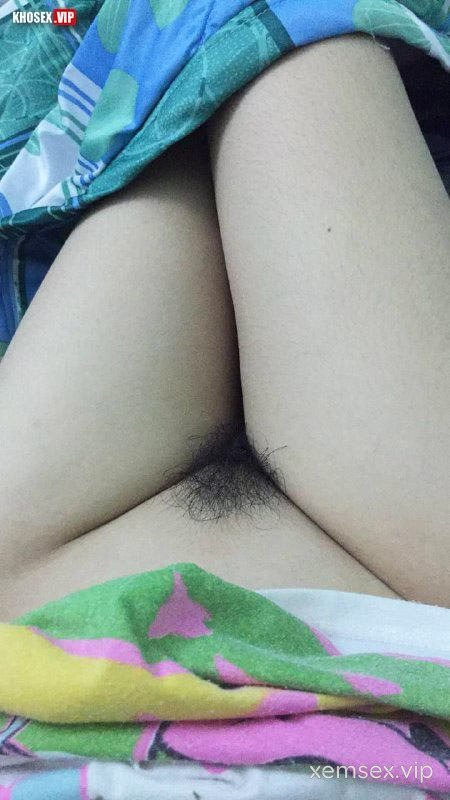 lo-clip-sex-em-hoc-sinh-deo-kinh-mac-ao-dai-dit-voi-ban-trai-full-clip-pic-hinh-18