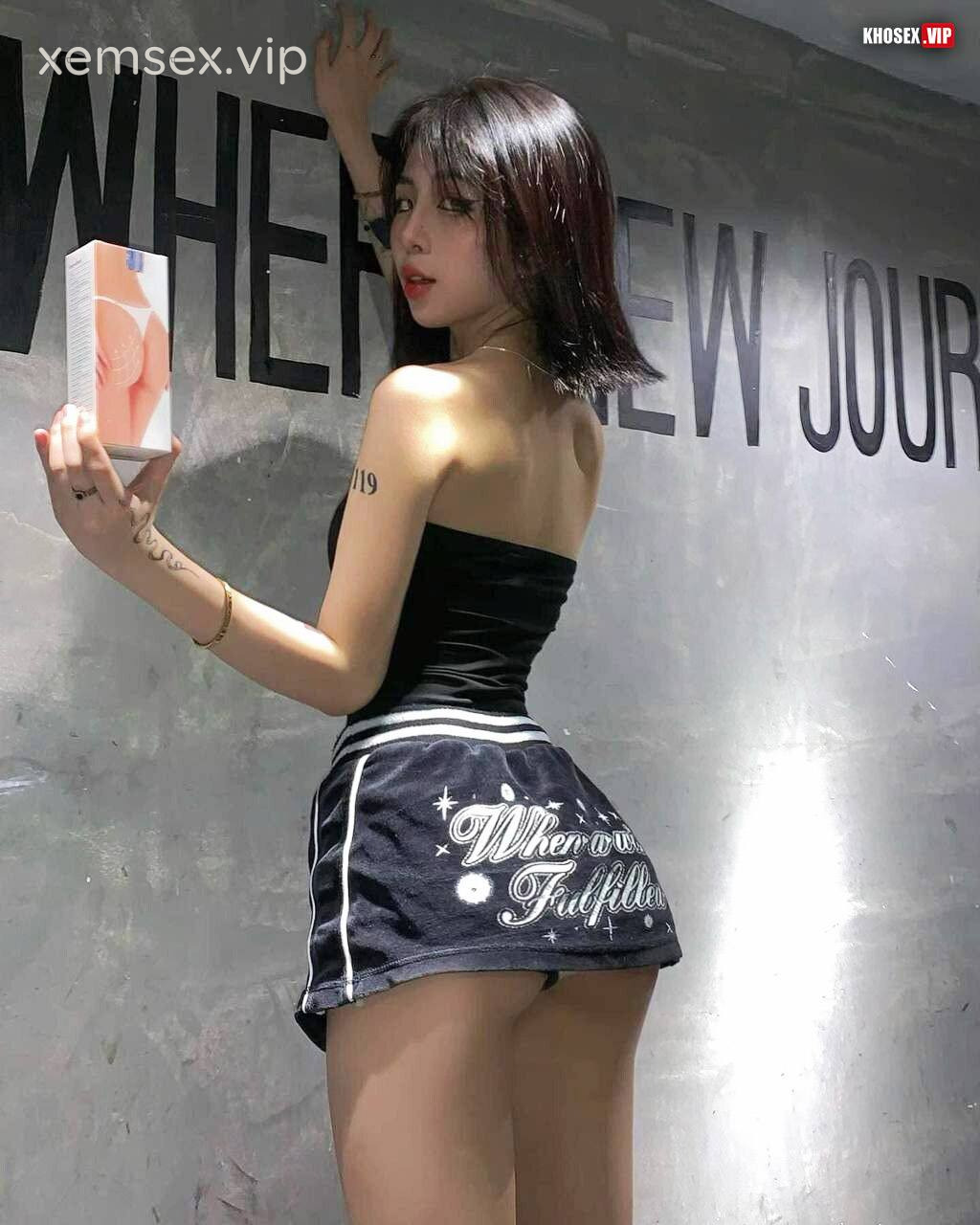 lo-clip-sex-hot-ig-nguyen-uyen-trang-40k-follow-full-clip-pic-hinh-26