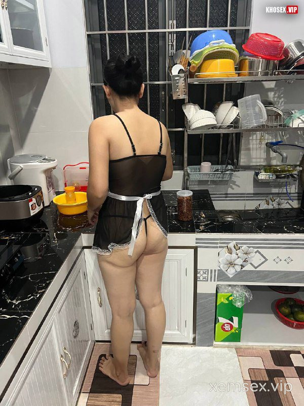 lo-clip-sex-vo-xinh-dam-lon-mup-thich-duoc-chong-du-bdsm-phan-1-hinh-03