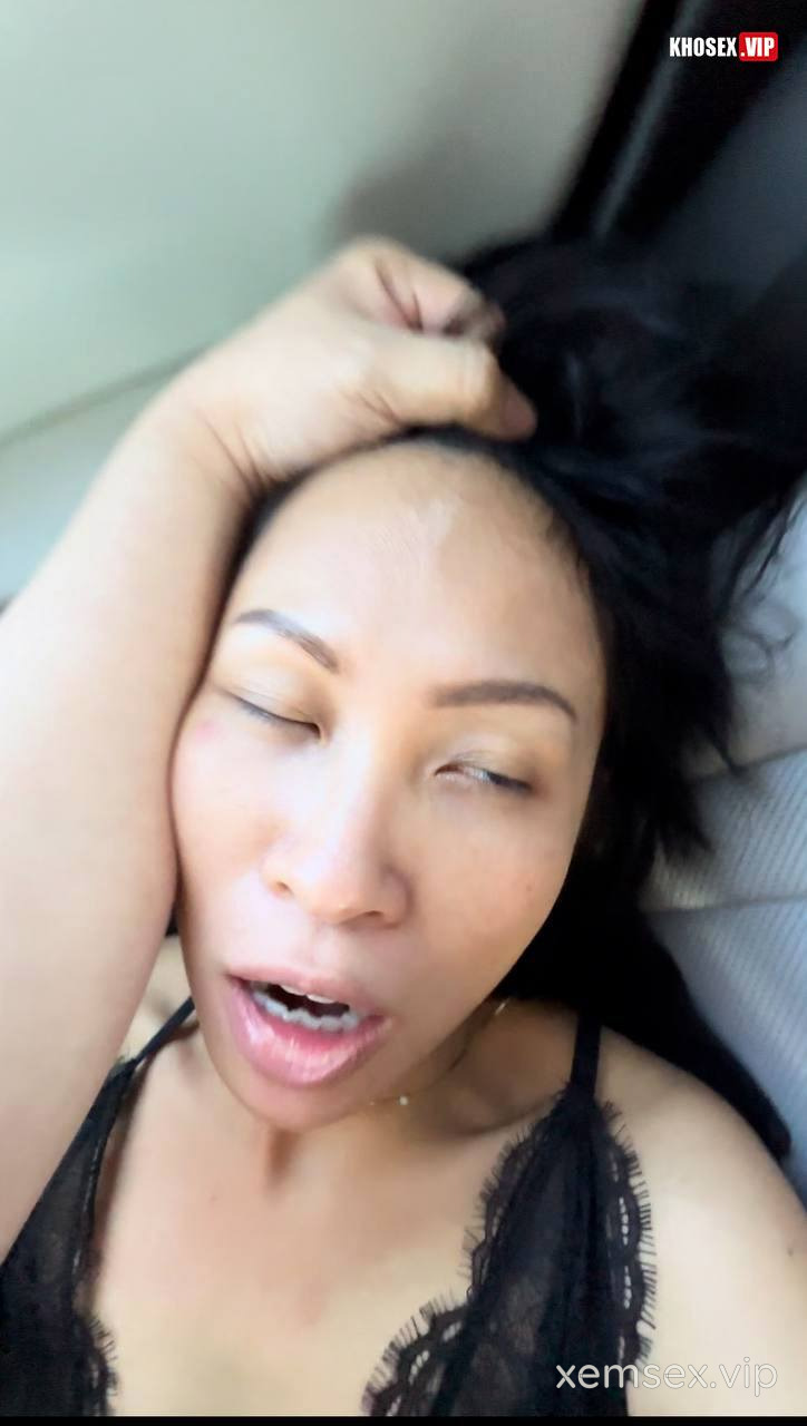 may-bay-u40-ngoai-tinh-voi-dong-nghiep-tre-du-khong-bao-ban-vao-trong-phe-loi-lon-full-clip-pic-hinh-29