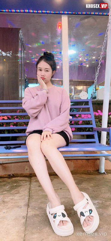 thanh-nien-xam-minh-dong-cac-vo-lon-em-ghe-suong-chay-nuoc-hinh-02