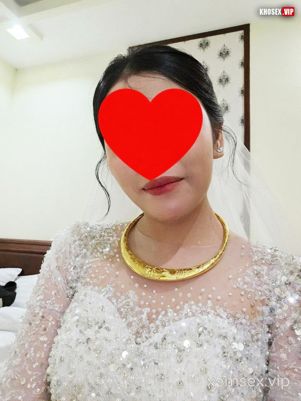 vo-bi-vo-sinh-chong-tim-ban-some-cho-vo-thoa-man-hinh-05